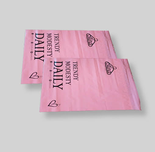 Contoh hasil Polymailer custom dengan logo